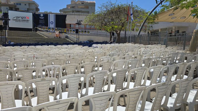 השכרת כסאות פלסטיק